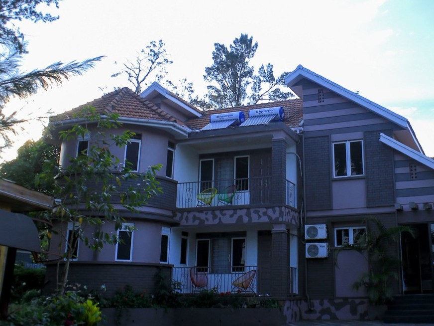 Saffron Beach Bistro & Cottages