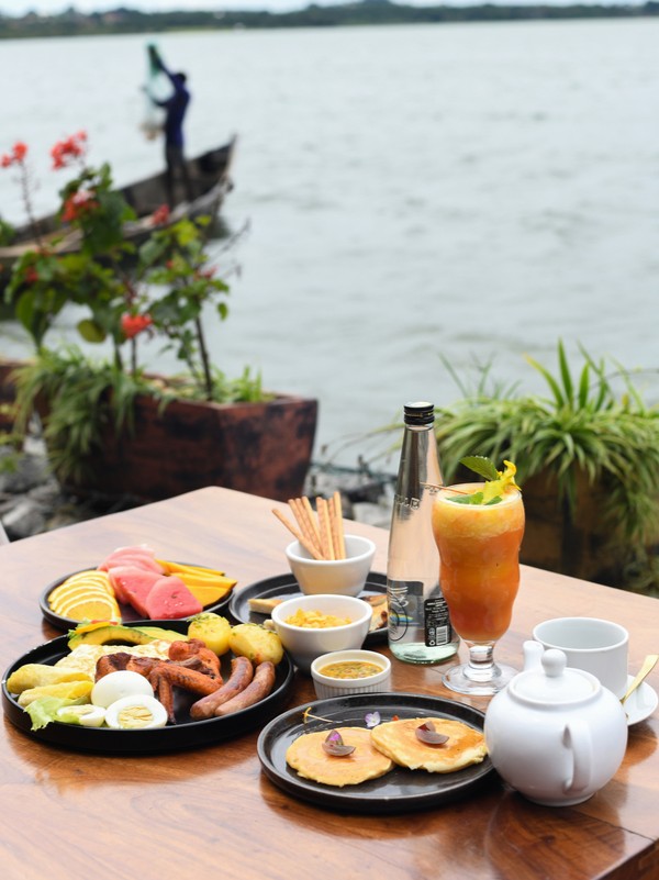 Lake Victoria Dining at its Finest